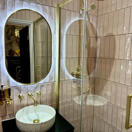 Secret Garden House - 7 Bed Manor House With Hot Tub And Magical Walled Gardens 레이번