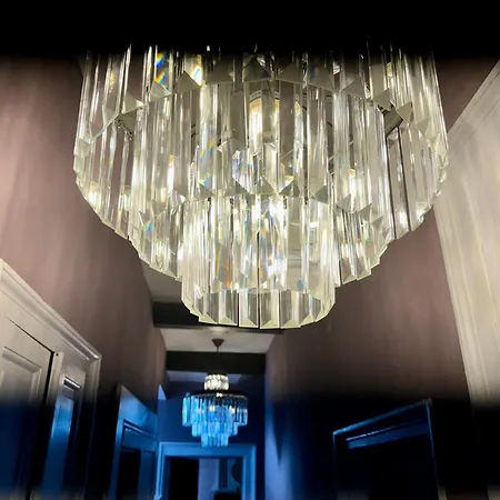 Secret Garden House - 7 Bed Manor House With Hot Tub And Magical Walled Gardens * 레이번