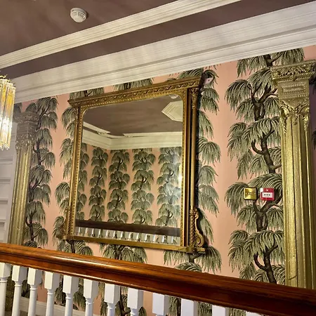 Secret Garden House - 7 Bed Manor House With Hot Tub And Magical Walled Gardens 펜션