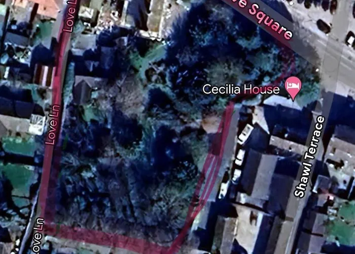 Secret Garden House - 7 Bed Manor House With Hot Tub And Magical Walled Gardens Holiday home