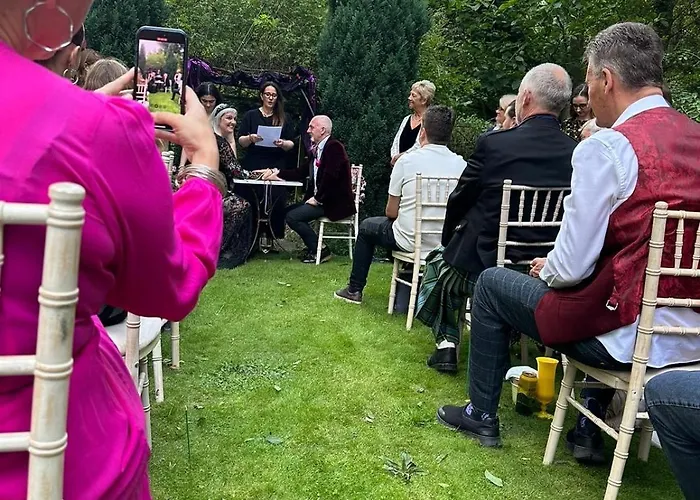 Holiday home Secret Garden House - 7 Bed Manor House With Hot Tub And Magical Walled Gardens *