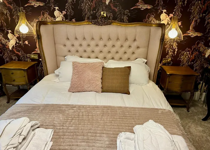 Holiday home Secret Garden House - 7 Bed Manor House With Hot Tub And Magical Walled Gardens Leyburn