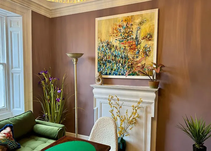 Secret Garden House - 7 Bed Manor House With Hot Tub And Magical Walled Gardens Leyburn